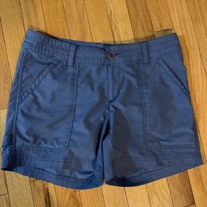 Columbia size 8 shorts